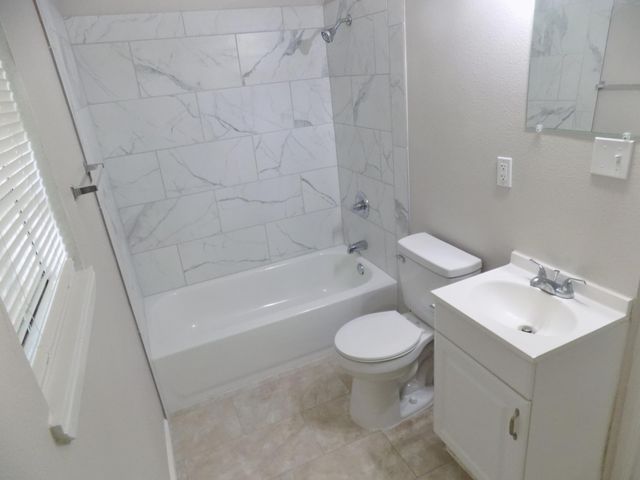 712 E Highland Boulevard, San Angelo, TX 76903