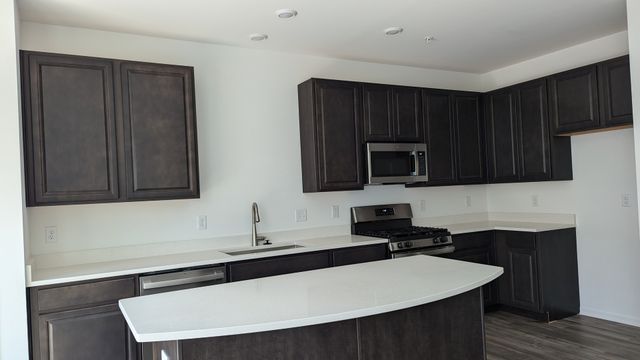 1085 Atterberg Road 4005, South Elgin, IL 60177