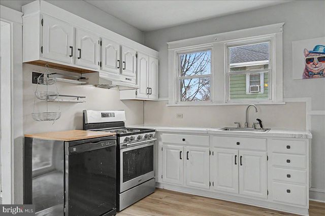 13 N CLIFTON AVE, Wilmington, DE 19805