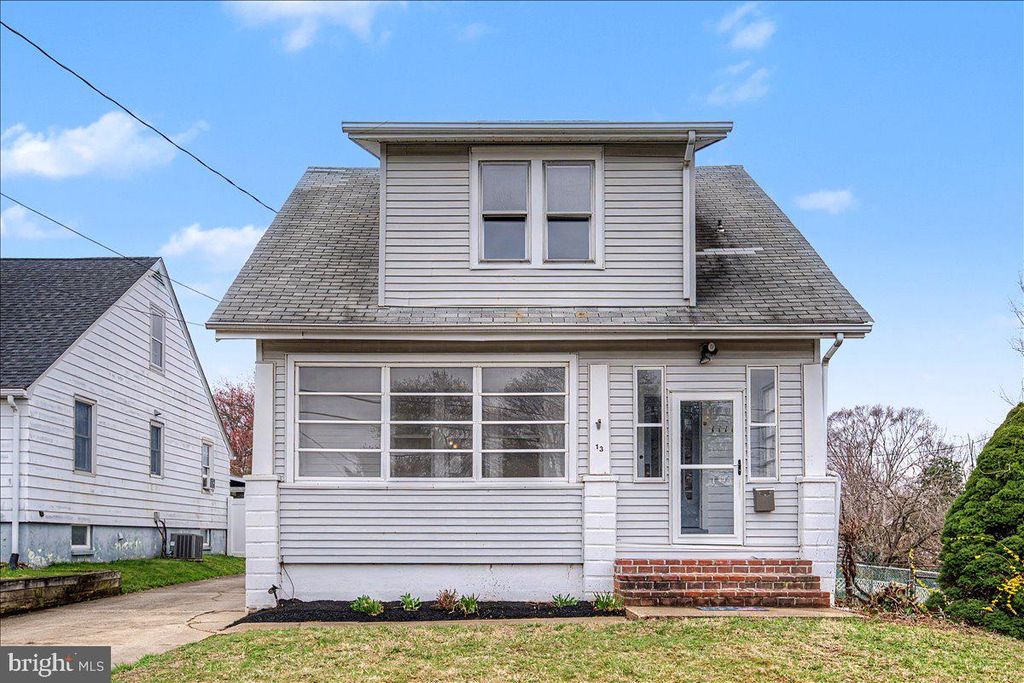 13 N CLIFTON AVE, Wilmington, DE 19805