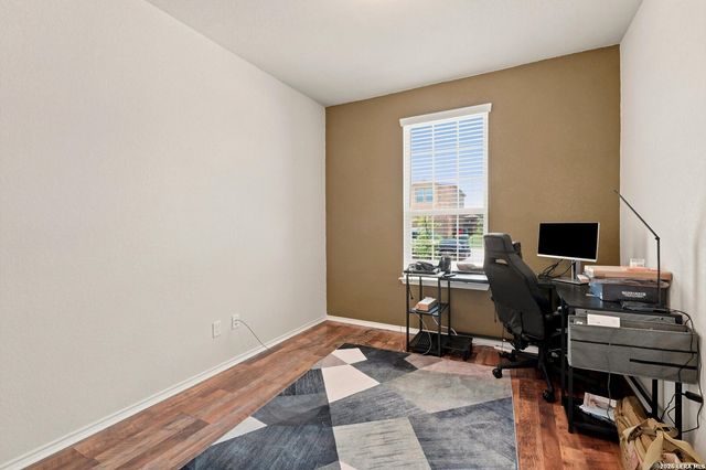 10346 McQueeney, San Antonio, TX 78252