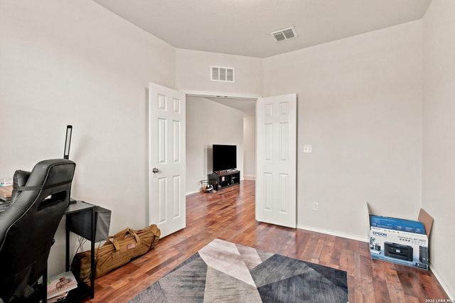 10346 McQueeney, San Antonio, TX 78252