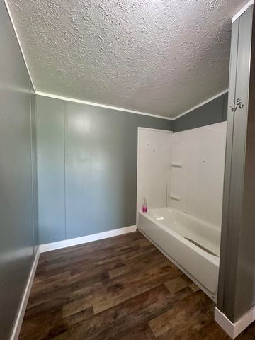 3220 Saltwell Road, Owingsville, KY 40360
