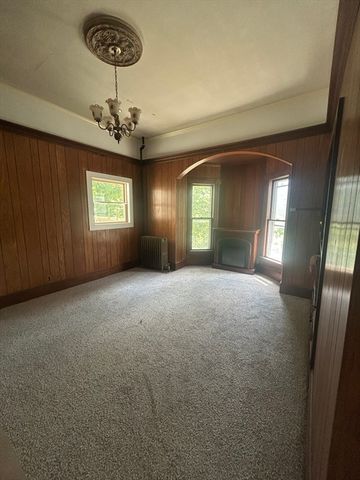 33 Burbank St, Millbury, MA 01527