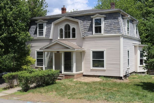 33 Burbank St, Millbury, MA 01527