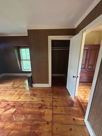 33 Burbank St, Millbury, MA 01527