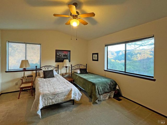 2781 Robinson Creek Rd, Ukiah, CA 95482