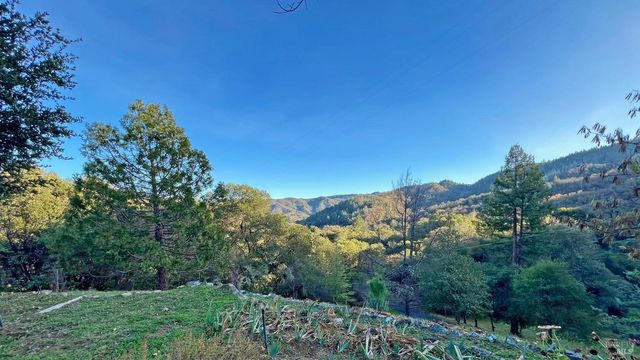 2781 Robinson Creek Rd, Ukiah, CA 95482