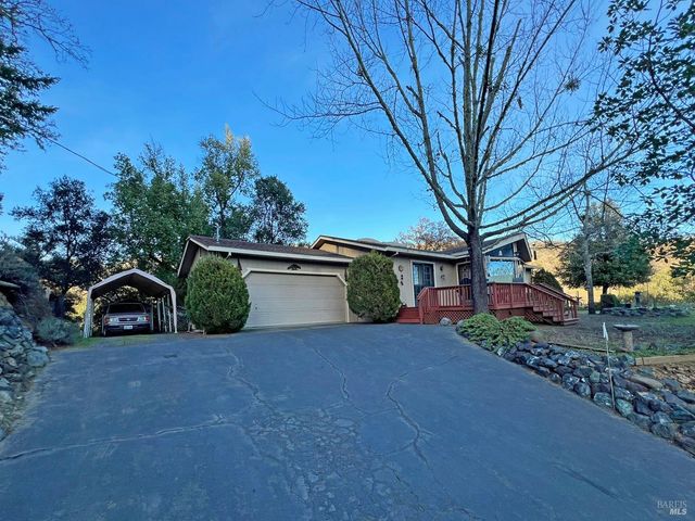 2781 Robinson Creek Rd, Ukiah, CA 95482