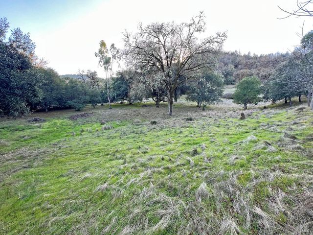 2781 Robinson Creek Rd, Ukiah, CA 95482