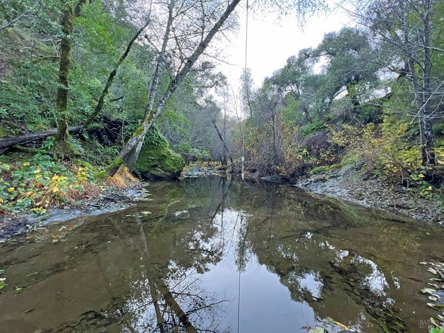 2781 Robinson Creek Rd, Ukiah, CA 95482