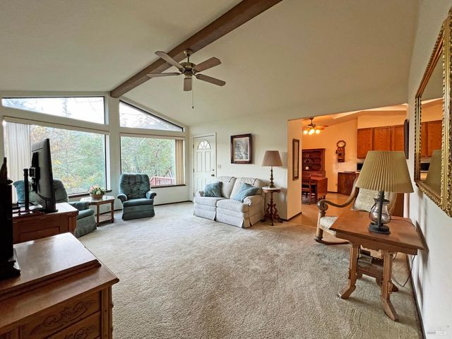 2781 Robinson Creek Rd, Ukiah, CA 95482