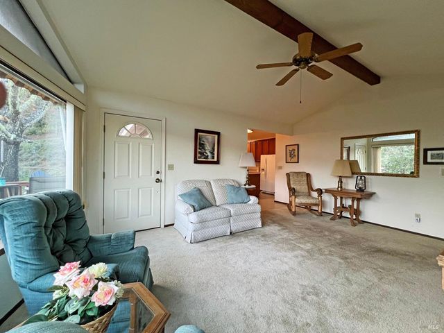 2781 Robinson Creek Rd, Ukiah, CA 95482