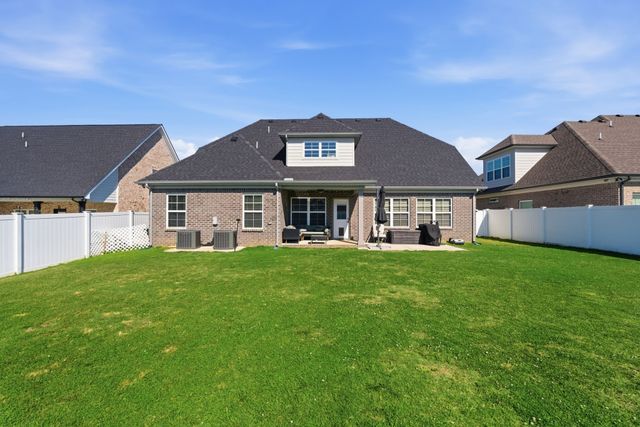 417 Sophie Hill Ct, Murfreesboro, TN 37128