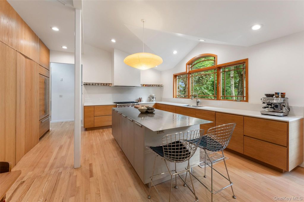 61 Stony Run, New Rochelle, NY 10804 — photo 5