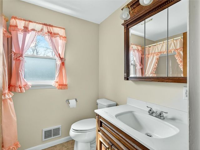 157 Garden Parkway, Henrietta, NY 14467