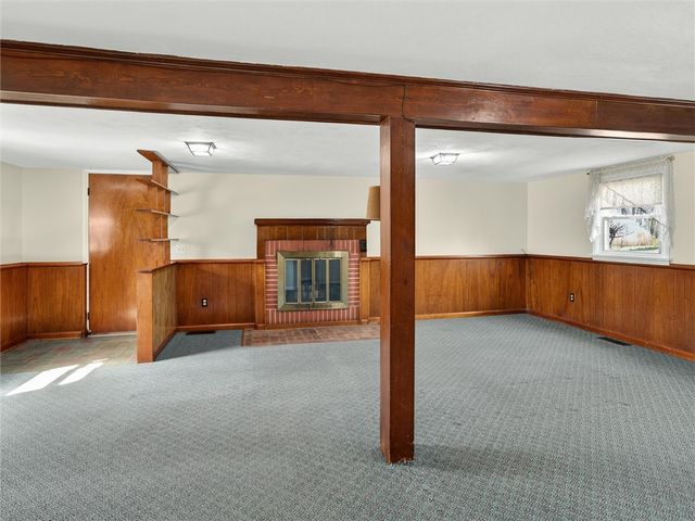 157 Garden Parkway, Henrietta, NY 14467