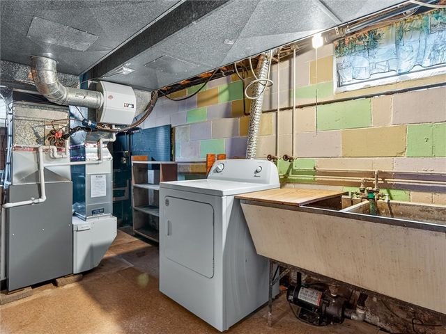 157 Garden Parkway, Henrietta, NY 14467