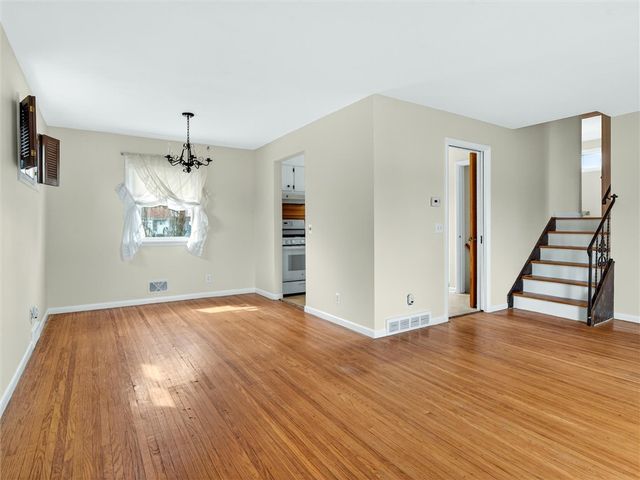 157 Garden Parkway, Henrietta, NY 14467