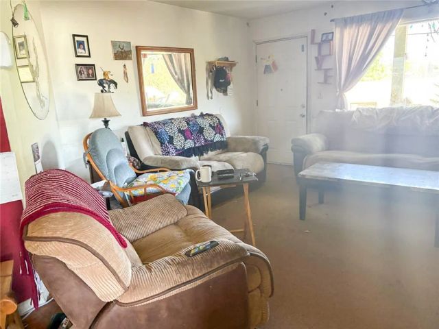 324 Henley Hornbrook rd, Hornbrook, CA 96044