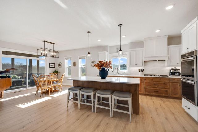 4956 Bennett Street SE, Prior Lake, MN 55372