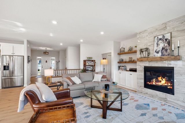 4956 Bennett Street SE, Prior Lake, MN 55372