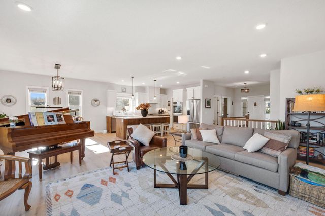 4956 Bennett Street SE, Prior Lake, MN 55372