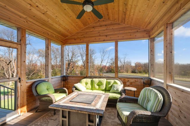 4956 Bennett Street SE, Prior Lake, MN 55372