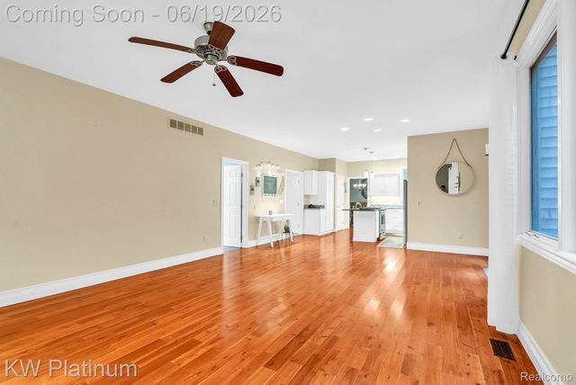 4270 Greenview Circle, Fort Gratiot Charter Township, MI 48059