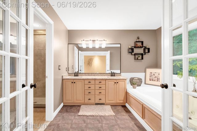 4270 Greenview Circle, Fort Gratiot Charter Township, MI 48059