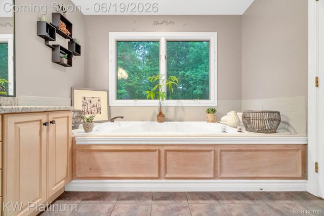4270 Greenview Circle, Fort Gratiot Charter Township, MI 48059