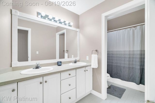 4270 Greenview Circle, Fort Gratiot Charter Township, MI 48059