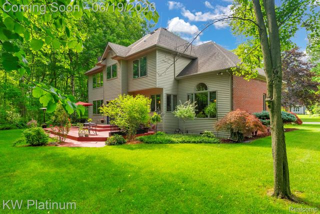 4270 Greenview Circle, Fort Gratiot Charter Township, MI 48059