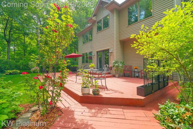 4270 Greenview Circle, Fort Gratiot Charter Township, MI 48059
