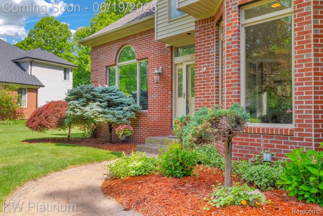 4270 Greenview Circle, Fort Gratiot Charter Township, MI 48059