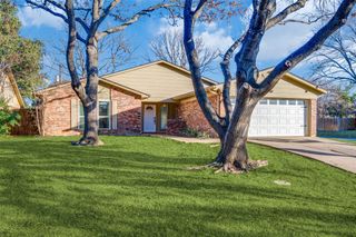 3700 Wedgworth Road S, Fort Worth, TX 76133
