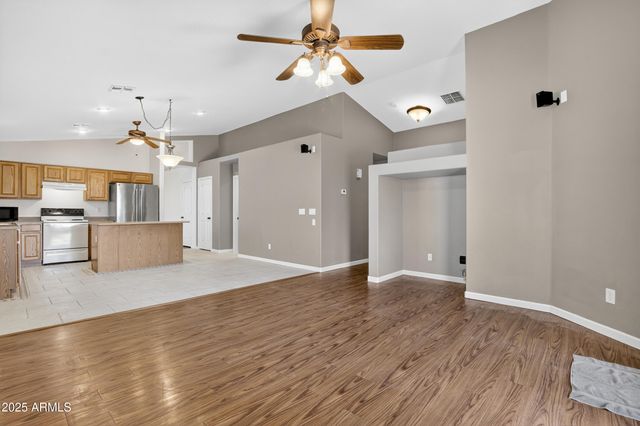15481 W MAUNA LOA Lane, Surprise, AZ 85379