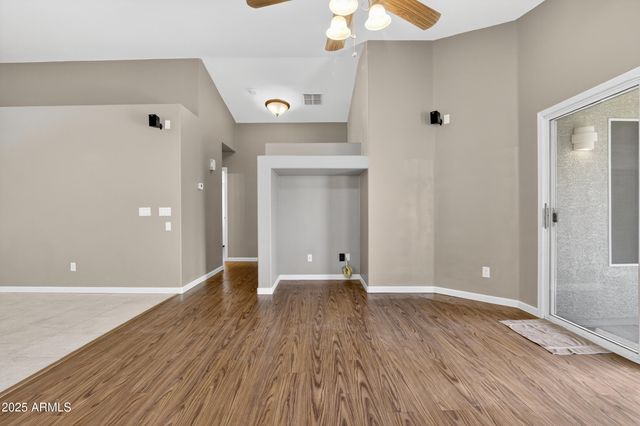 15481 W MAUNA LOA Lane, Surprise, AZ 85379