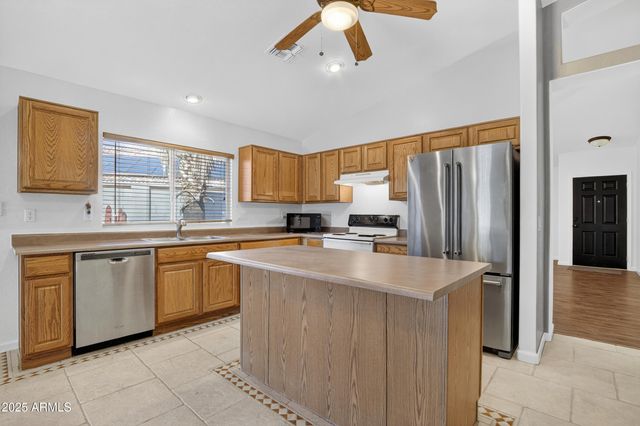 15481 W MAUNA LOA Lane, Surprise, AZ 85379