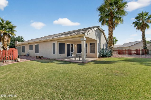 15481 W MAUNA LOA Lane, Surprise, AZ 85379