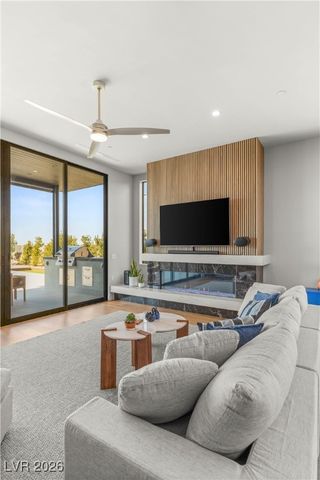 571 Overlook Rim Drive, Henderson, NV 89012