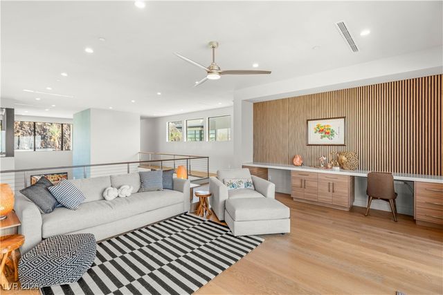 571 Overlook Rim Drive, Henderson, NV 89012