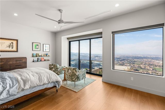 571 Overlook Rim Drive, Henderson, NV 89012