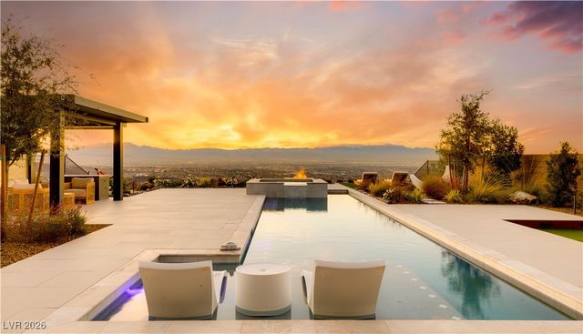 571 Overlook Rim Drive, Henderson, NV 89012