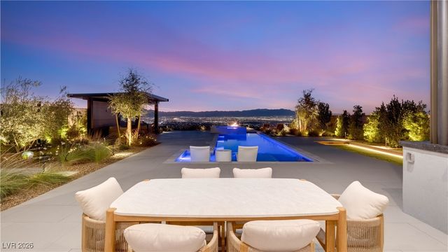 571 Overlook Rim Drive, Henderson, NV 89012