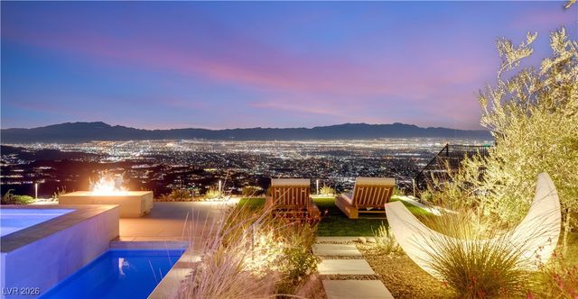 571 Overlook Rim Drive, Henderson, NV 89012