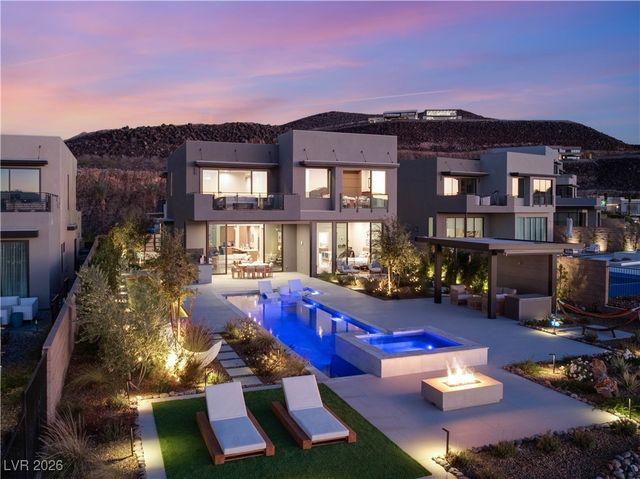 571 Overlook Rim Drive, Henderson, NV 89012