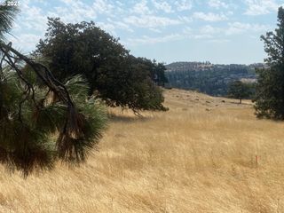 Sandstone Way, The Dalles, OR 97058