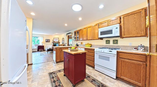 2707 E THOMAS HILL DR, Coeur D'alene, ID 83815