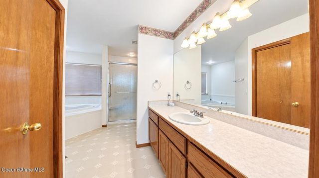 2707 E THOMAS HILL DR, Coeur D'alene, ID 83815